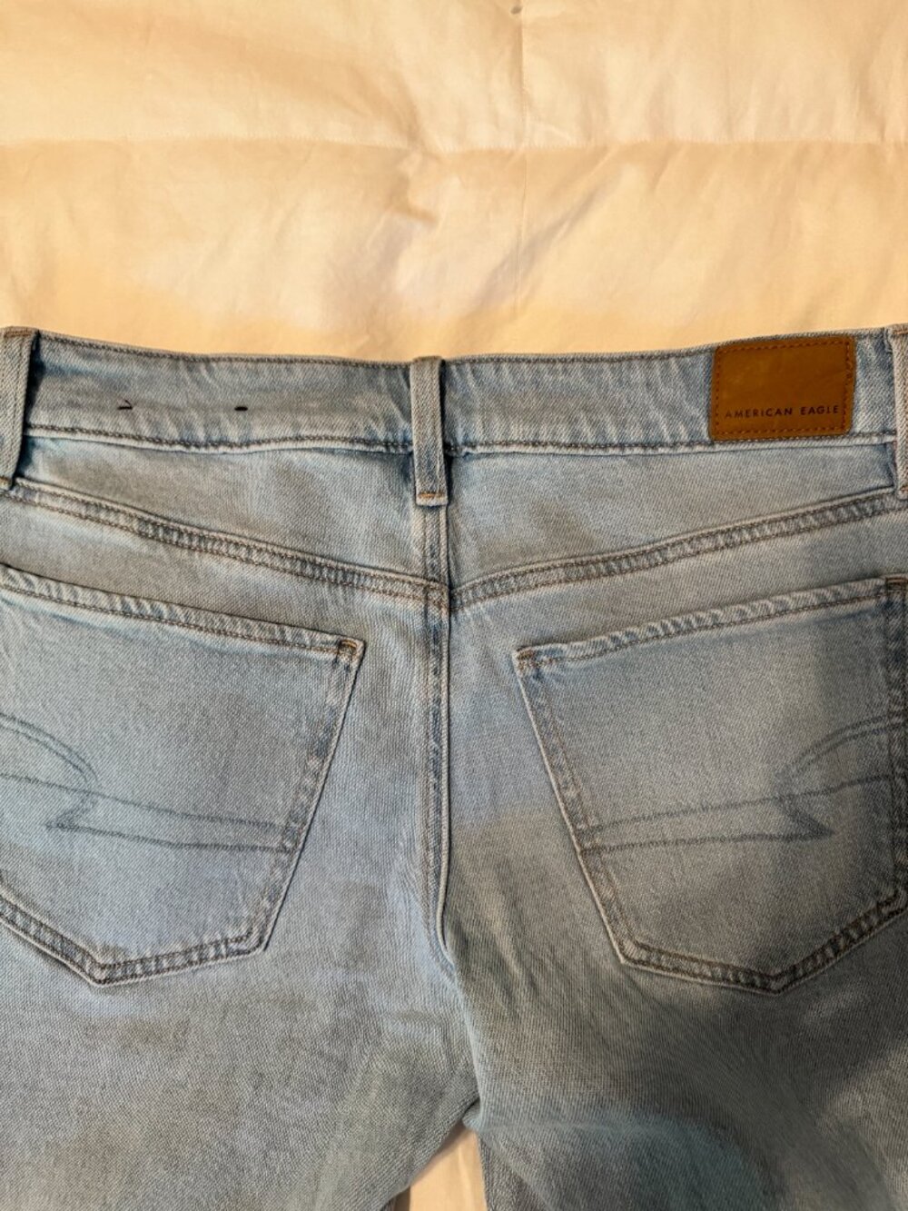 American Eagle Low Rise Embroidered Floral Flare Jeans Size 4 Light Wash NWOT - Picture 3 of 15